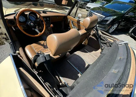 1982 Alfa Romeo Veloce 2000 Spider z USA, uszkodzony, nr VIN ZARBA5418C1015601